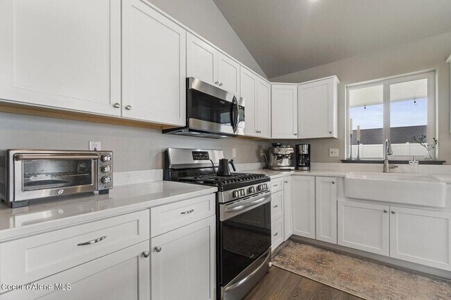 Building Photo - 3813 N Pradera Ct