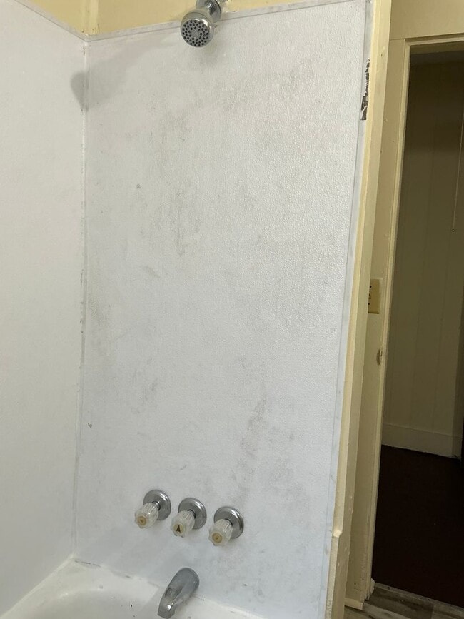 Building Photo - 821 Pearlie Bowden Dr