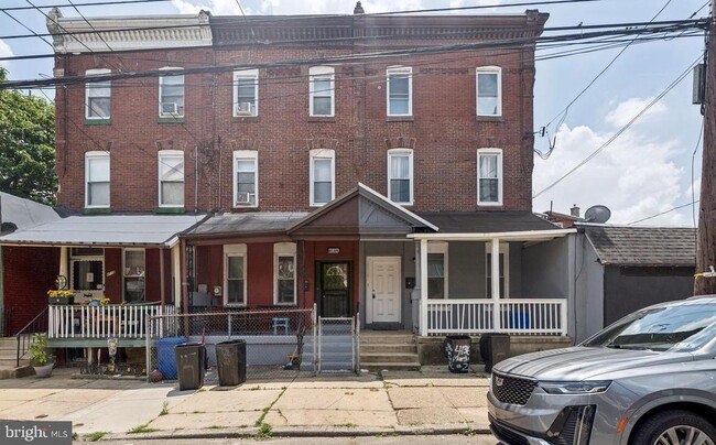 Building Photo - 4136 Mantua Ave