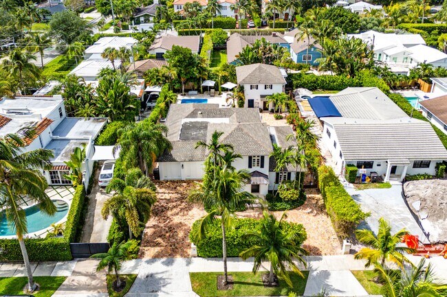 Building Photo - 306 Cordova Rd