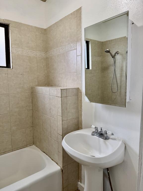 Building Photo - 1450 Clark Dr