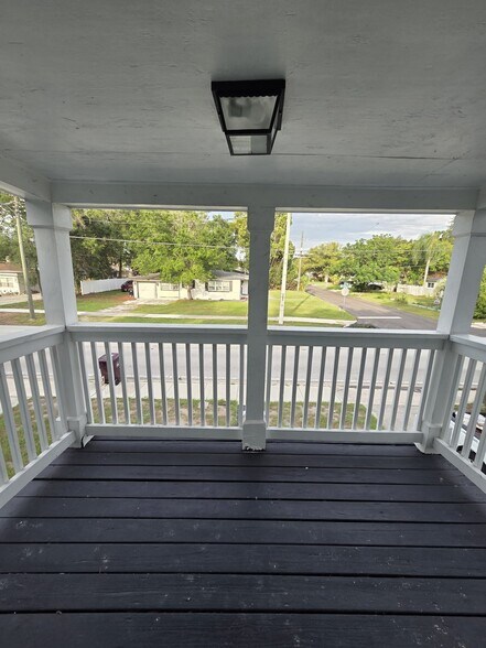 Building Photo - 16 N Primrose Dr