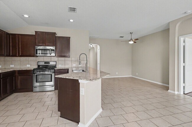 Building Photo - Spacious 3BR w/ Cabana, Storage Shed & Open Living Area in San Antonio