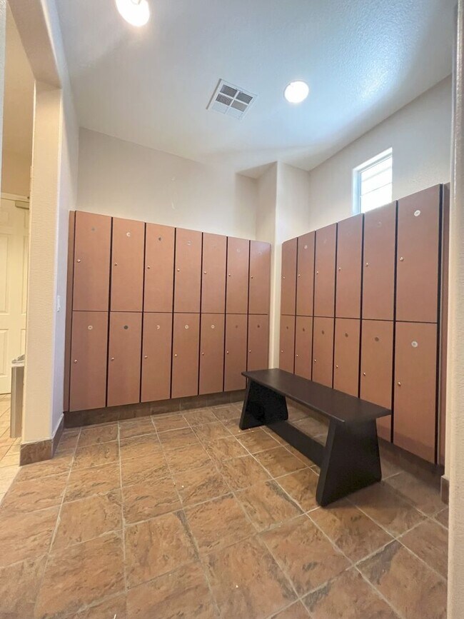 Building Photo - Southwest Rustic Charmet