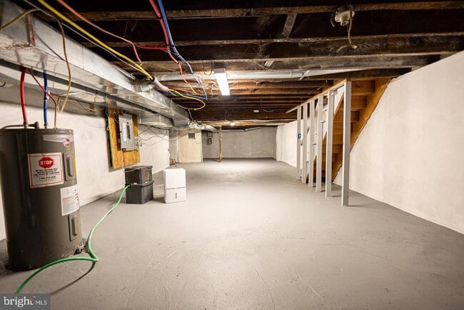 Building Photo - 2106 Manton St