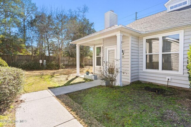 Primary Photo - 321 S Kerr Ave