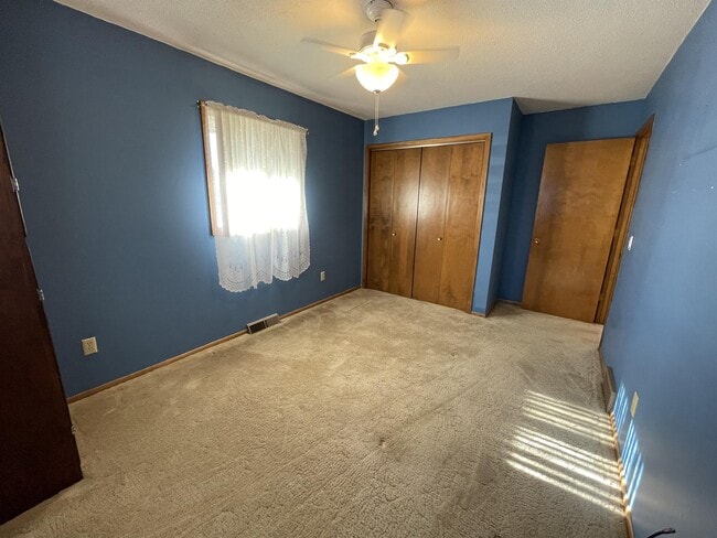 Building Photo - 1608 Mitchell Dr