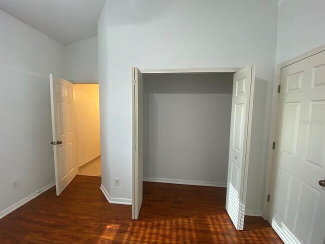 Building Photo - 11744 Holly Creek Dr