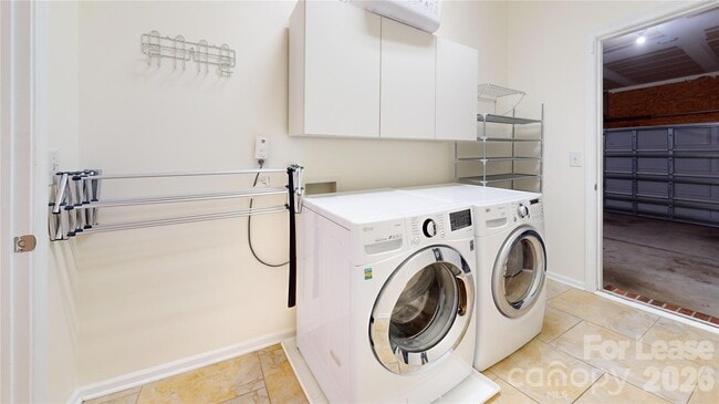 Building Photo - 2102 Big Pine Dr