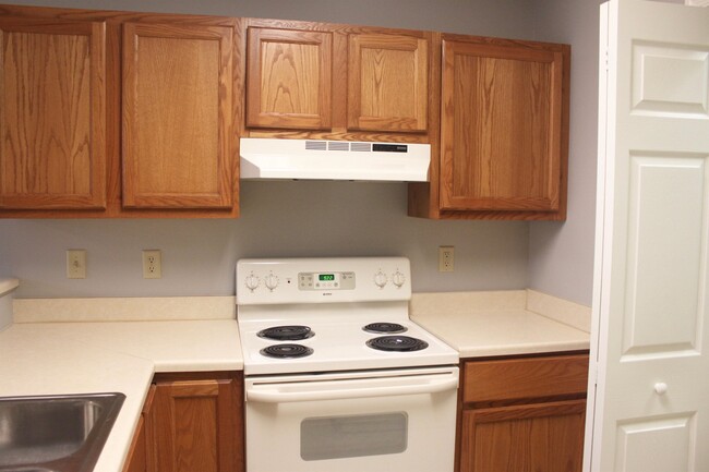 Building Photo - 2453 Mosby Ct