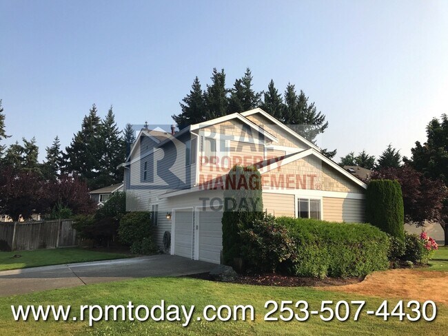 Building Photo - Beautiful 4 Bedroom Home in South Hill!