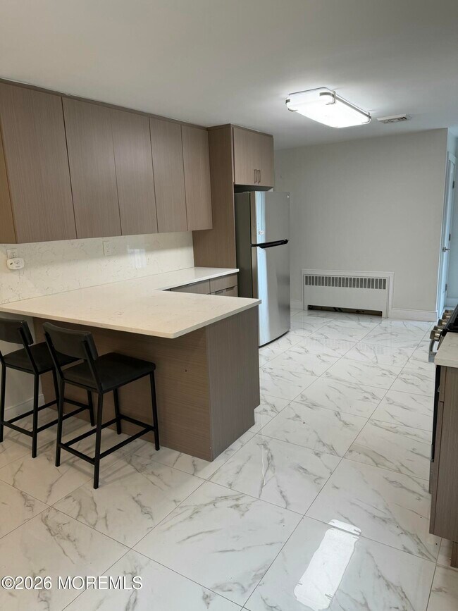 Building Photo - 2025 Lesser Pkwy