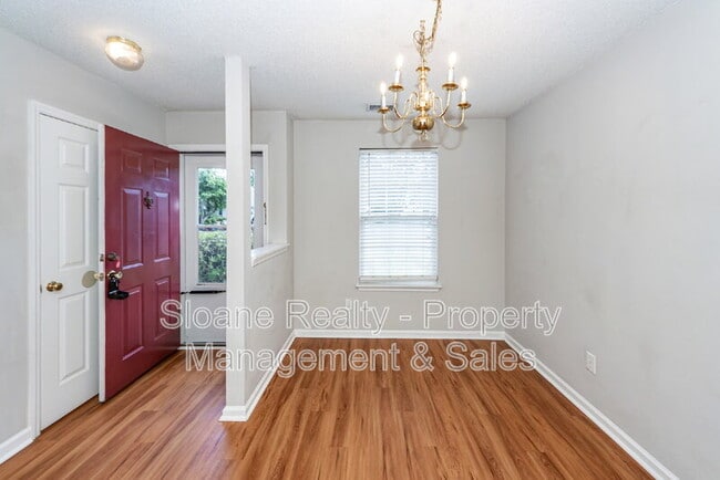 Building Photo - 1343 Pinnacle Ln