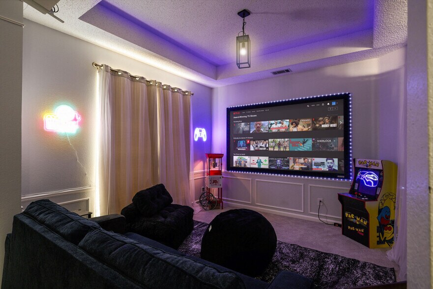 Building Photo - 10217 Napa Valley Dr