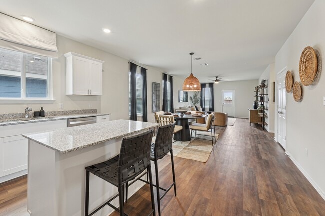 Building Photo - Creekside Terrace