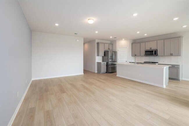 Building Photo - 308 Palo Brea Lp