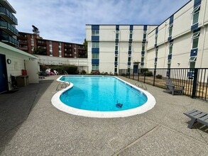 Building Photo - Windy Hills Condominium - Magnolia