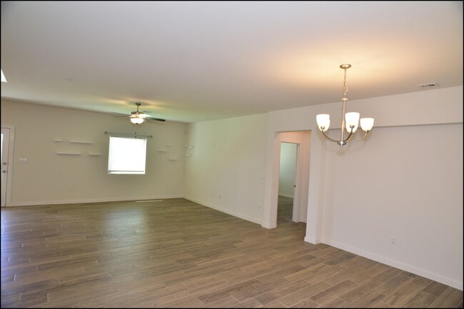 Building Photo - 3545 Essence St