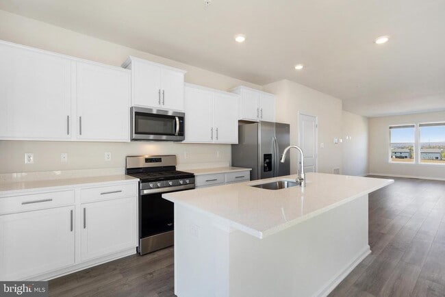 Building Photo - 760 Union St