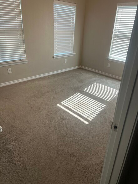 Building Photo - 1920 Elizabeth St