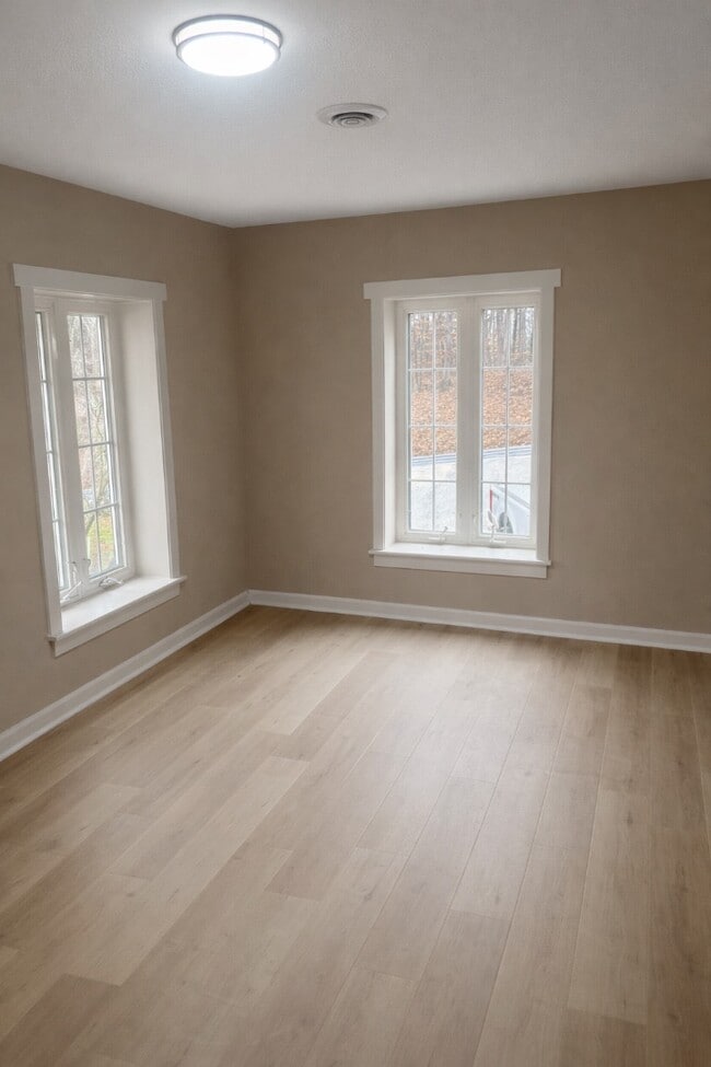 Building Photo - 2785 Tyn Rhos Rd