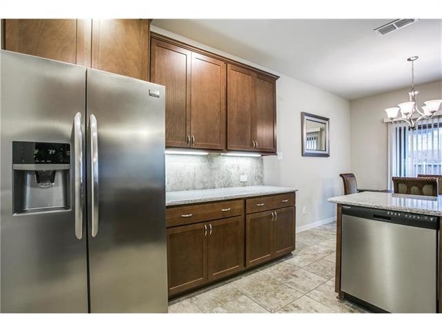 Building Photo - 929 Jamesville Ln