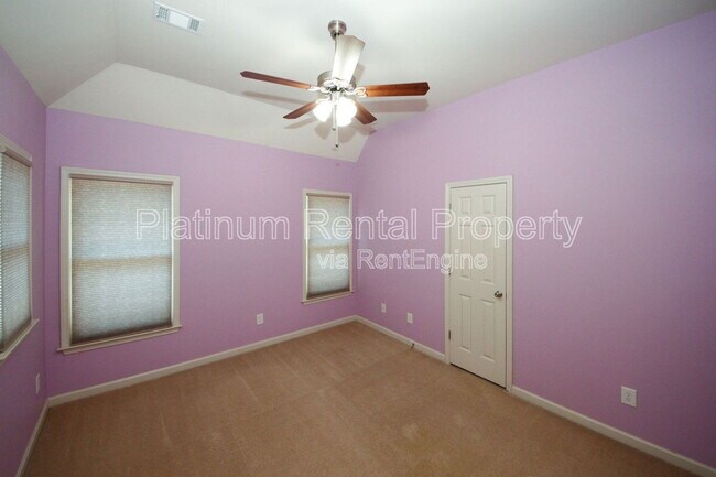 Building Photo - 4580 Wykeshire Ct
