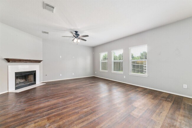 Building Photo - 9823 Lynette Falls Dr