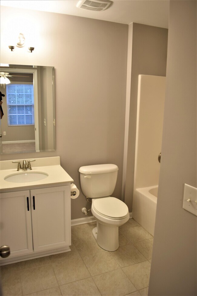 Building Photo - 13205 Ferguson Forest Dr