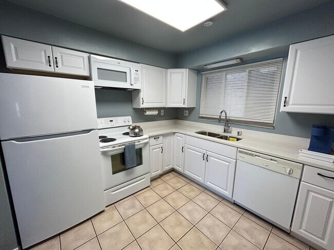 Building Photo - 509 Ogden Ave