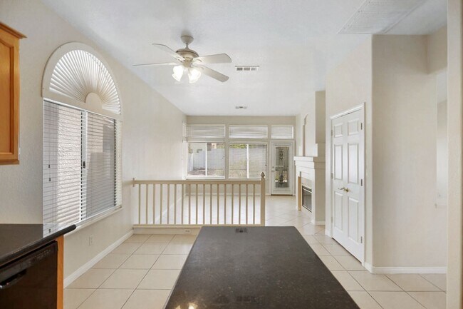 Building Photo - Single Story 3 Bedroom Summerlin Home