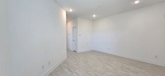 Building Photo - 21123 Medina River Dr