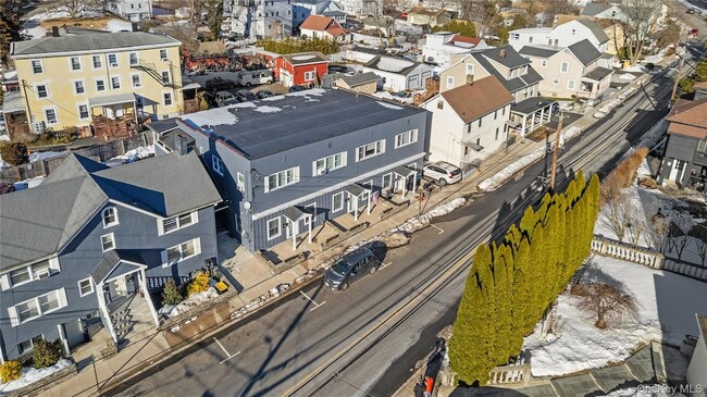 Building Photo - 197 Grand St