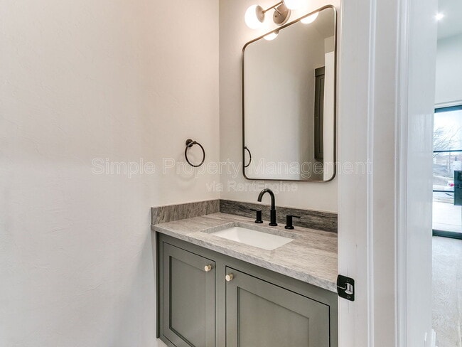 Building Photo - 821 NW 8th St