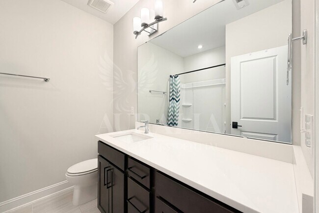 Building Photo - 829 Amley Pl