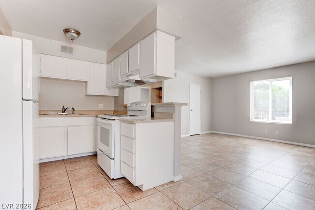 Building Photo - 1810 Bartoli Dr