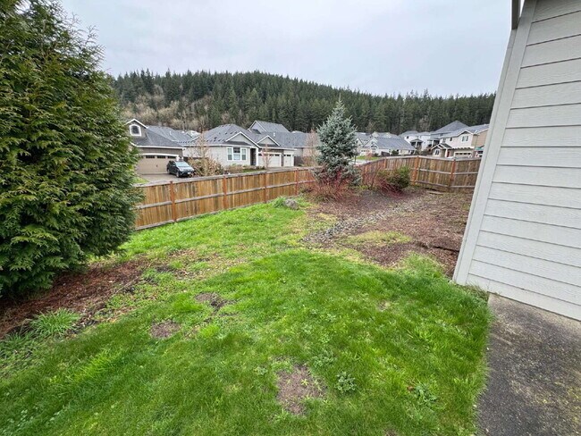 Building Photo - Beautiful, 5-Bedroom Camas Home