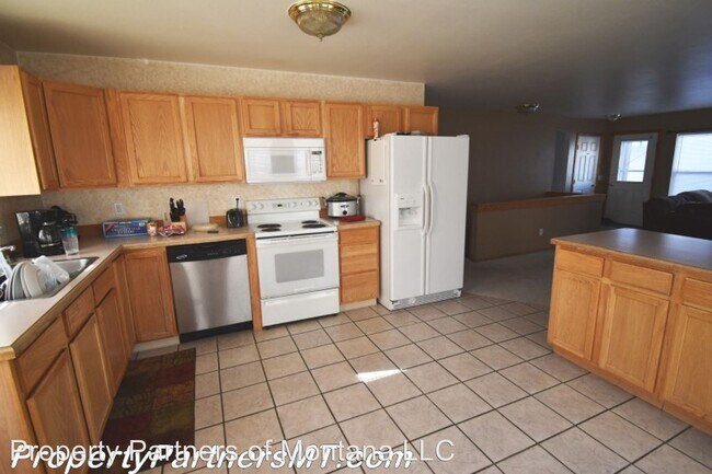 Building Photo - 204 Show Pl