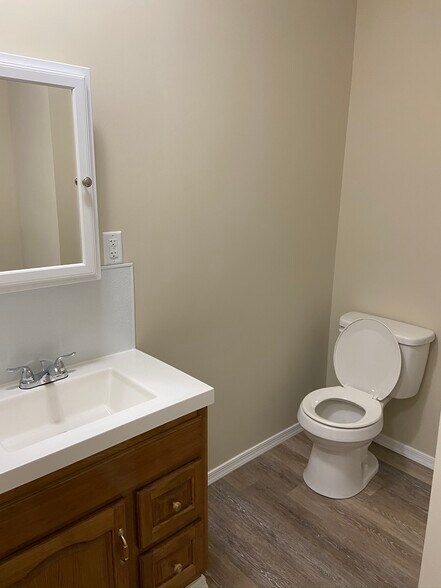 New bathroom - 946 Exeter Ave
