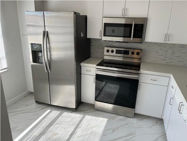 Building Photo - 8107 Windgate Dr