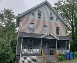 Building Photo - 1235 Bank St