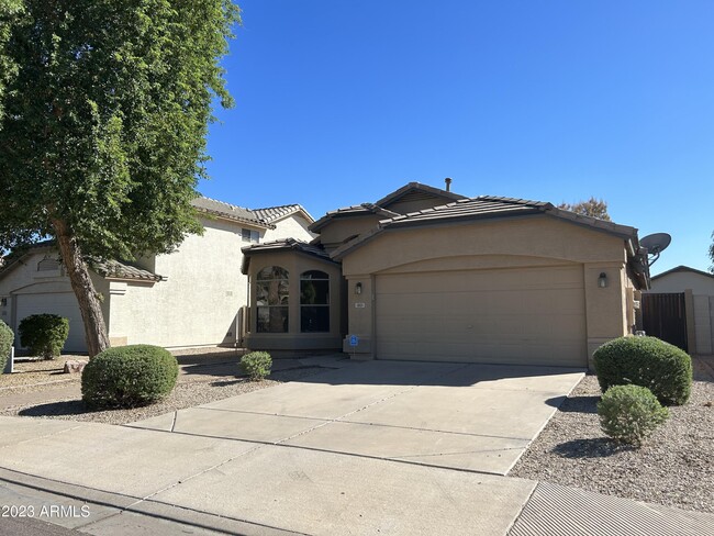 Building Photo - 1801 E Toledo St