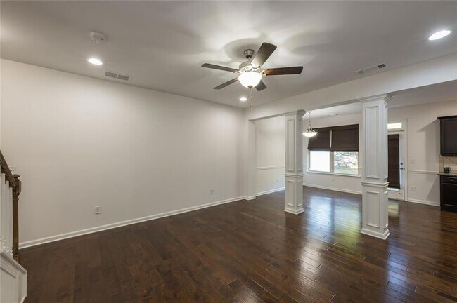 Building Photo - 2341 Attewood Dr