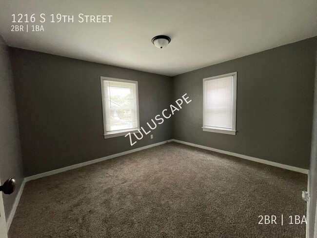 Building Photo - 1216 S 19th St