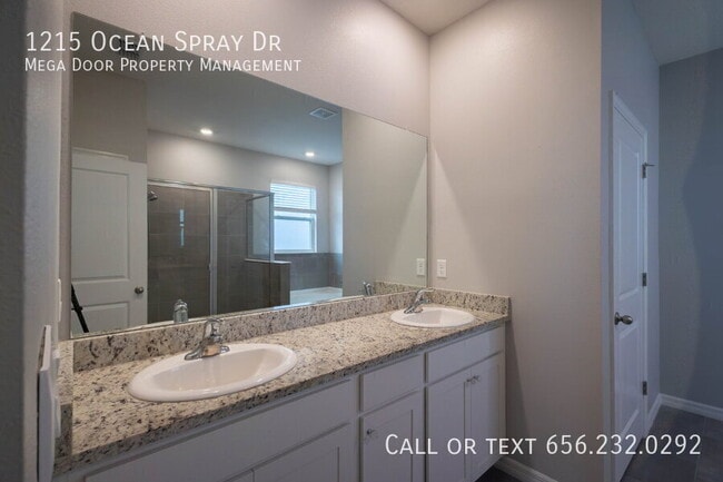 Building Photo - 1215 Ocean Spray Dr