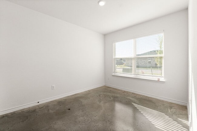 Building Photo - 1259 Concord Dr