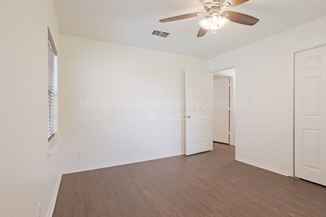 Building Photo - 1829 Ridgewood Rd