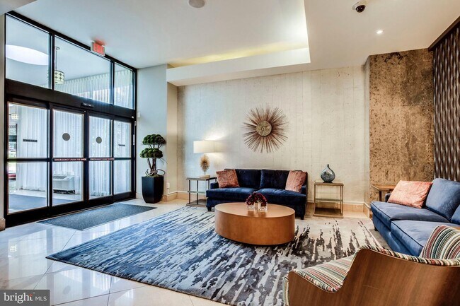 Building Photo - 1011 Arlington Blvd