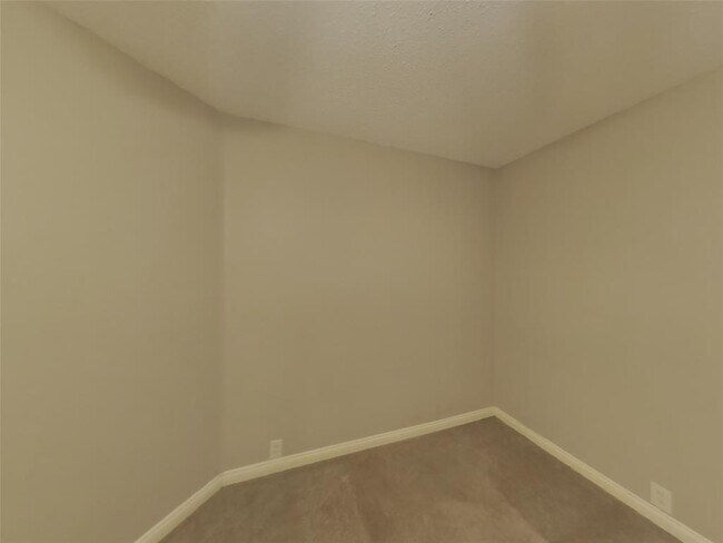 Building Photo - 8348 Orleans Ln