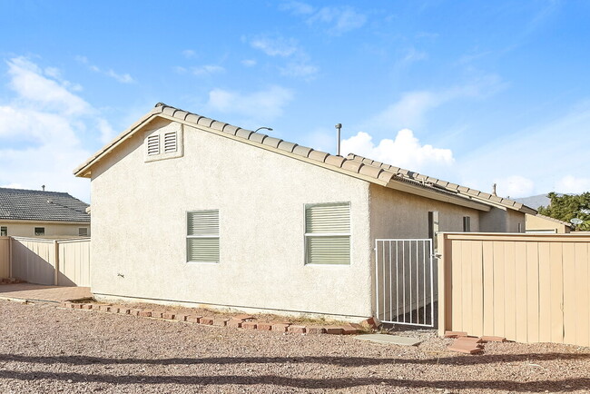 Building Photo - 2015 Thunder Storm Ave